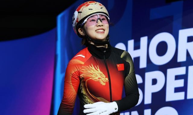开云登录入口地址-距领奖台一步之遥，短道小将杨婧茹还想滑得更快