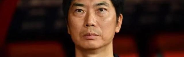 开云登录入口地址-拯救比赛只能靠定位球？陈洋随三后卫战术陷入困境