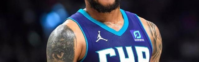 开云登录入口地址-自由市场开放前曝出丑闻 小桥被控家暴遭到逮捕